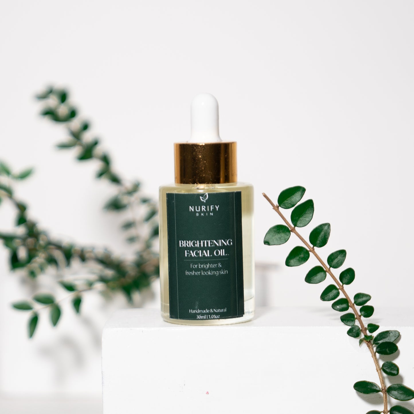 Brightening Facial Oil